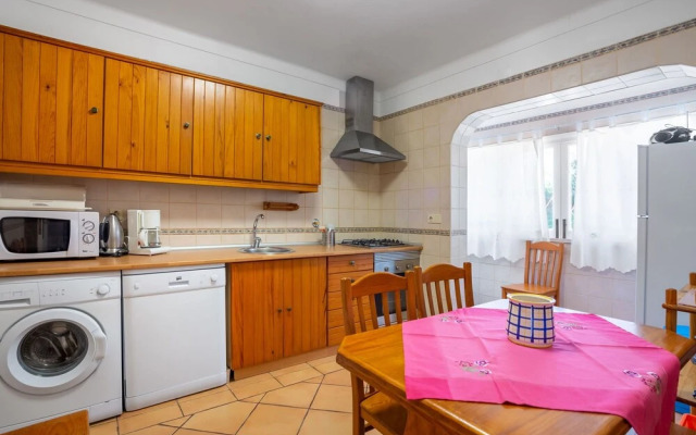 Neves I Guia in Guia