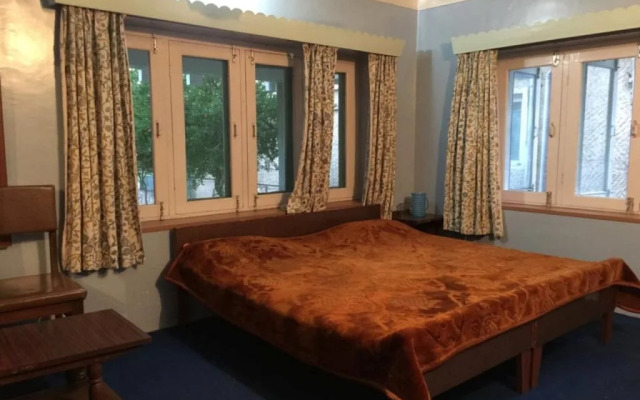 Hotel Humza
