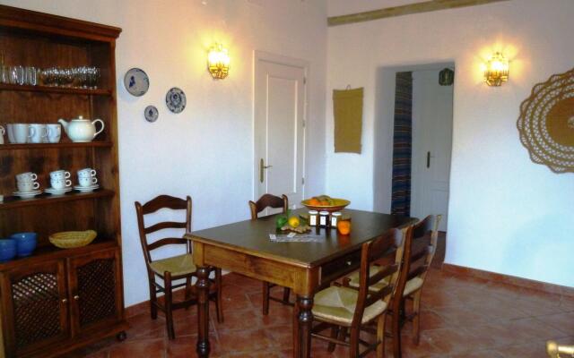 Guest House in a Traditional Andalusian Country Estate