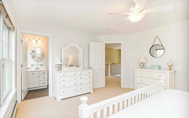 Stunning 5 Bdr, Walk to York Harbor Beach!