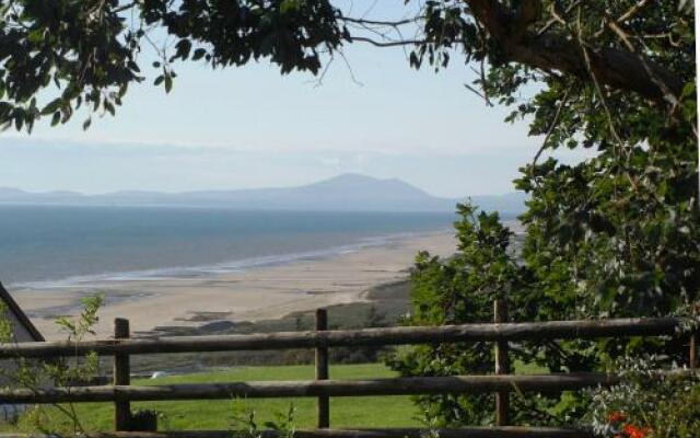 Llwyndu Farmhouse Hotel