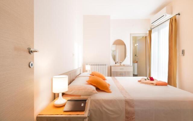 Apartments Pina
