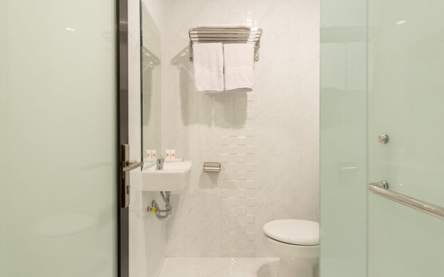 Merlion Hotel by OYO Rooms