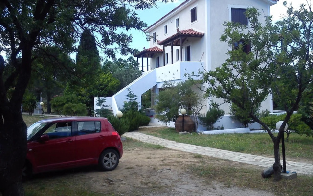 Villa Thea Studios & Apartments