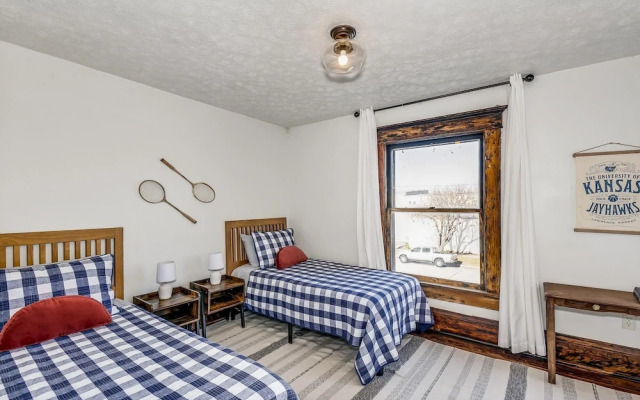 Gorgeous 5 Bedroom in Wichita KS