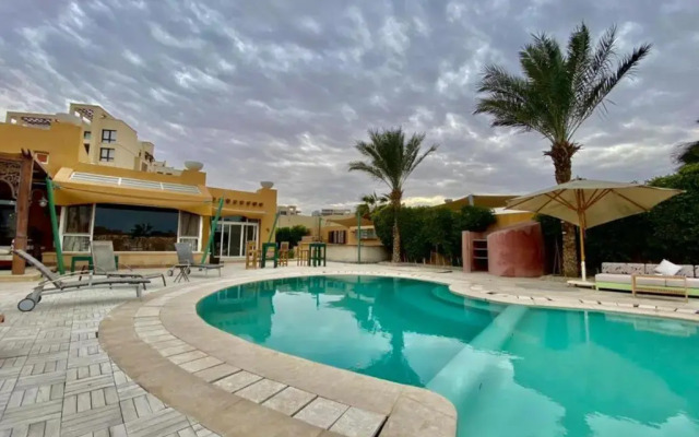 MB 2 Palace New Marina El Gouna