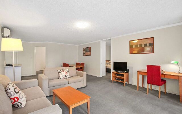 Knox International Hotel & Apartments