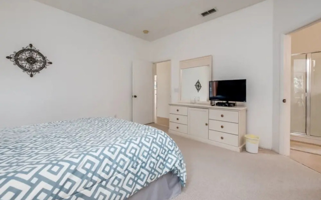 Hampton Lakes 435