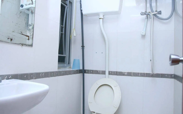 Pay-Less Guesthouse (7/F A9)