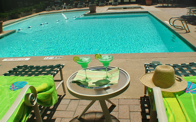 Renaissance Dallas Addison Hotel