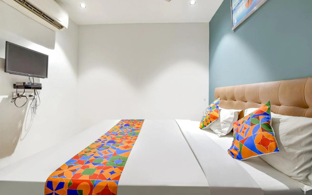 OYO Flagship 70029 Nidhivan Hotel And Rooms