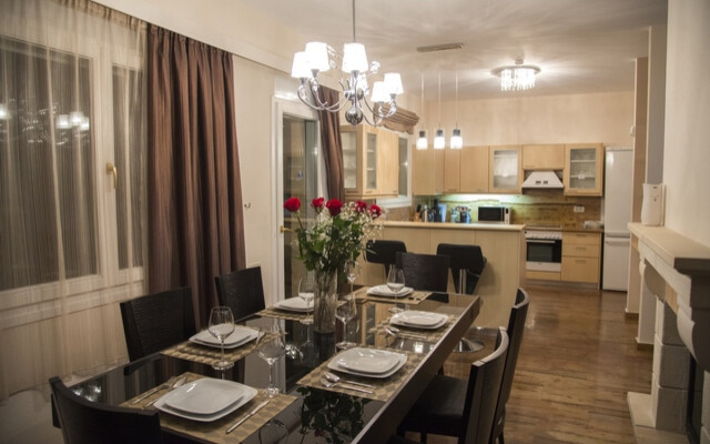 Villa Irida, sleeping 8, sea views, private pool