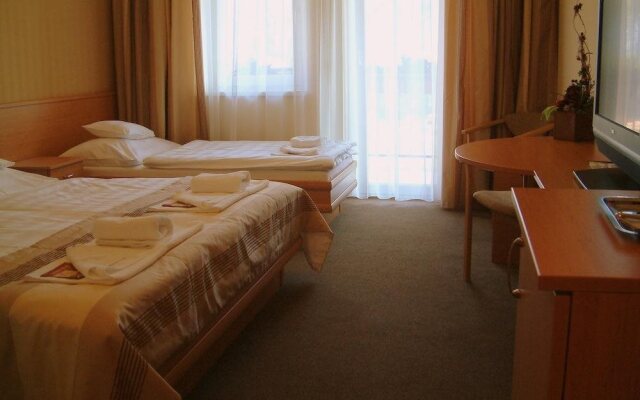 Granada Conference, Wellness & Sport Hotel