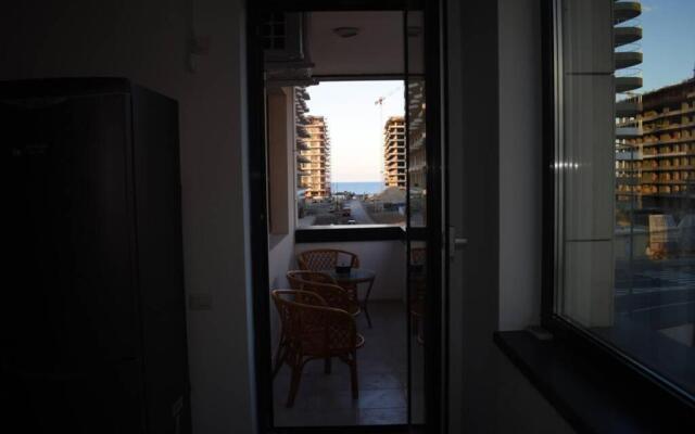 Apartment By The Lake with a View