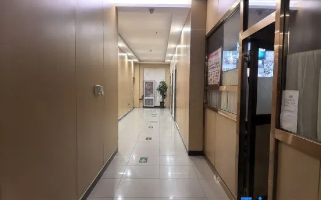 Manzhouli Yunbian Sightseeing Hotel Apartment (Huadu Building High-rise Branch)