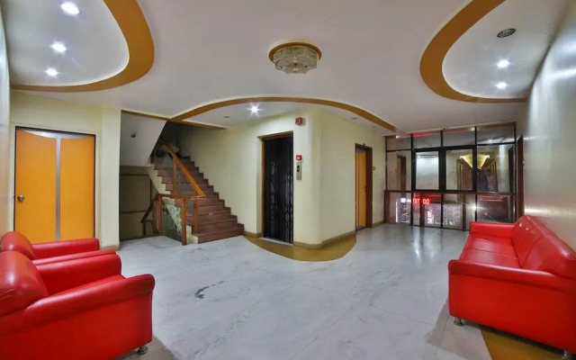 Hotel The Emerald by OYO Rooms