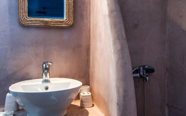 H4 Horizon2 by K4 Kythnos