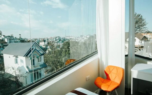 Redpine Condotel