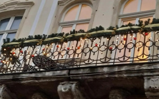 V.I.P.Apartmens Rynok Sqr.19