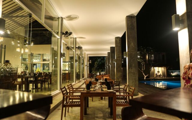 South Lake Resort Koggala
