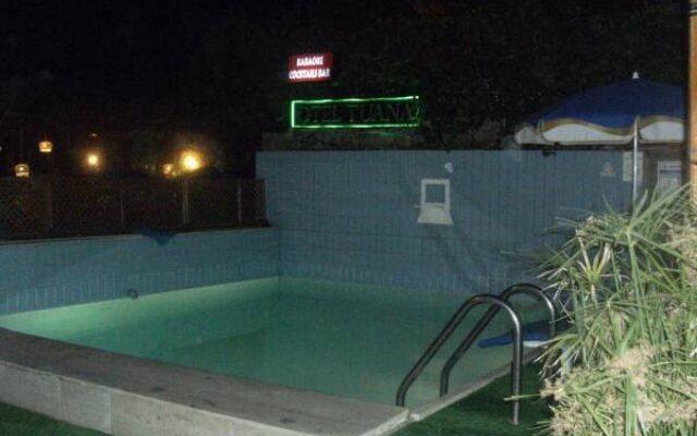 Tuana Hotel