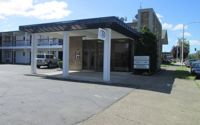 Travelers Inn by OYO Longview Kelso