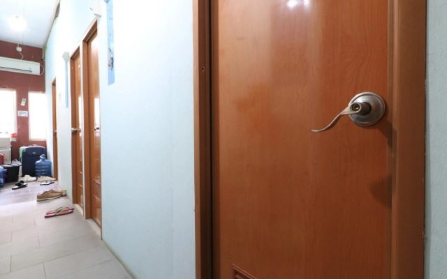 Eiffel Residence Batu Tulis 35A1 - Female Only