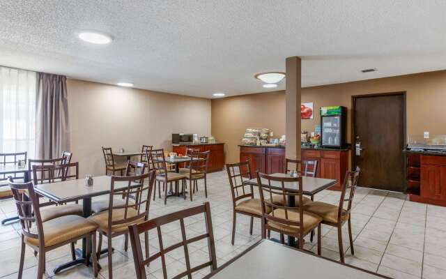 Rodeway Inn & Suites Ontario