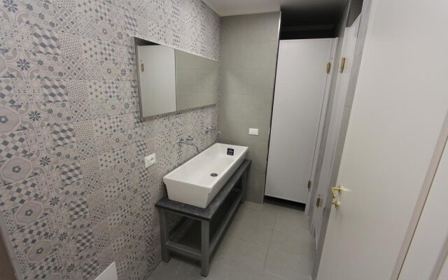 Grand Hostel Manin