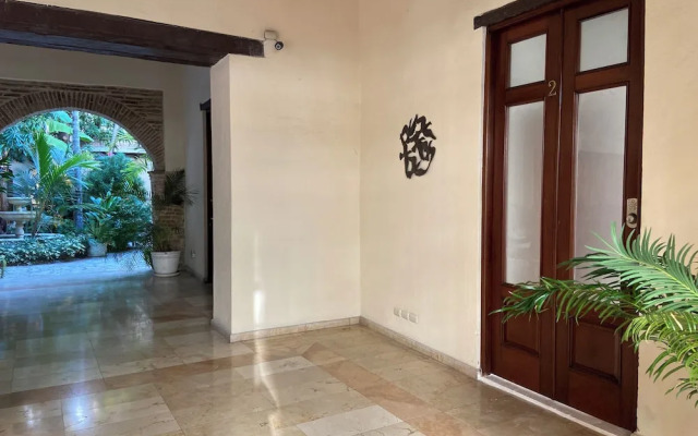 Paseo Colonial - Sanctuary 2