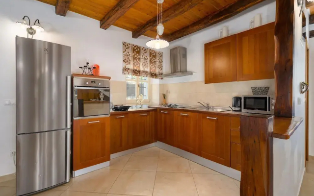 Villa Ida With View
