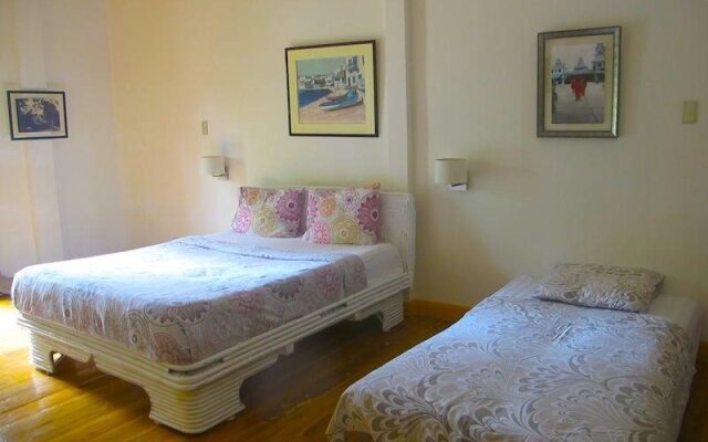 Island French Resort