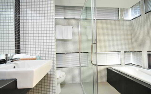 Win Long Place managed by Win Long