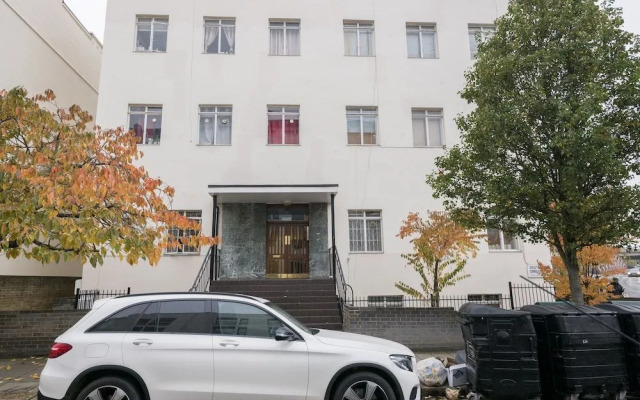 Elegant & Central 1BR near Little Venice