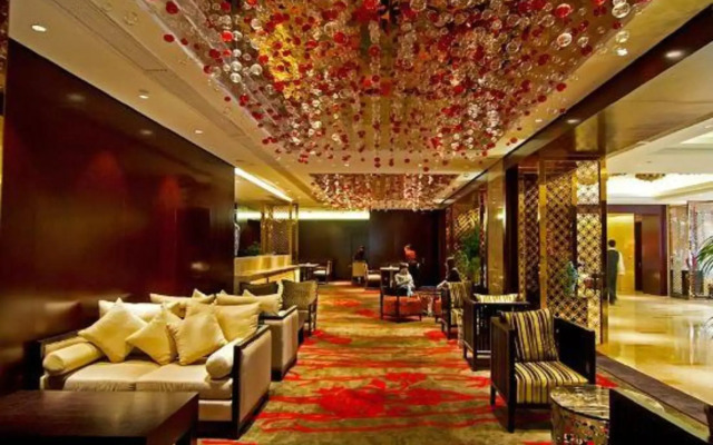 Chongqing Plaza Hotel