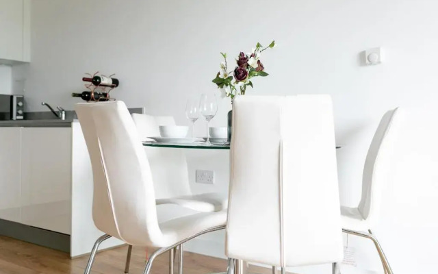 Skyvillion Tower Points - Tower Point Lovely apartment in Enfield London