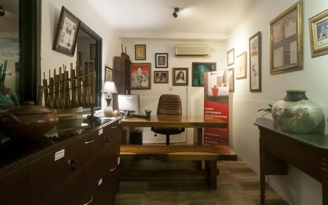 Roellie's Guest House by RedDoorz