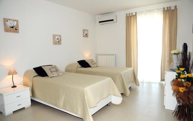 Isa Fiumicino Airport Residence