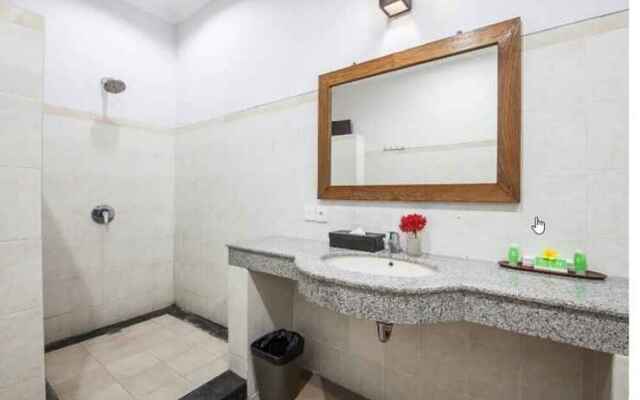 SMV . 8-BR · 8BR Pool Prime Area Walk to Beach N Shops Legian