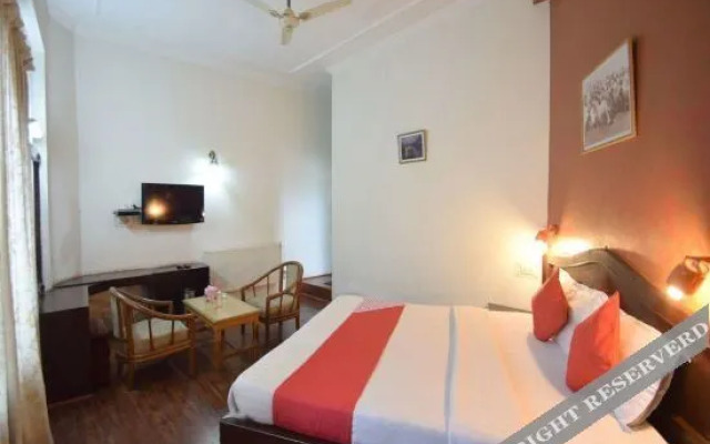 Hotel Nishat View