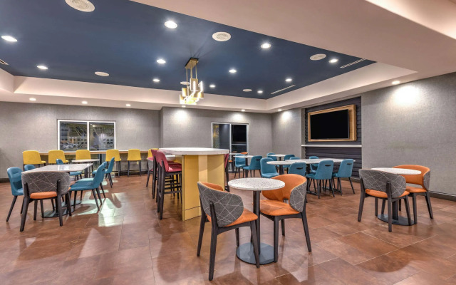 La Quinta Inn & Suites by Wyndham Woodway - Waco South