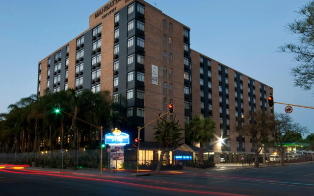 Manhattan Hotel