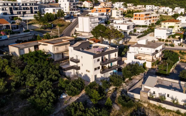 Sunshine House Makarska with Free Beach Parking