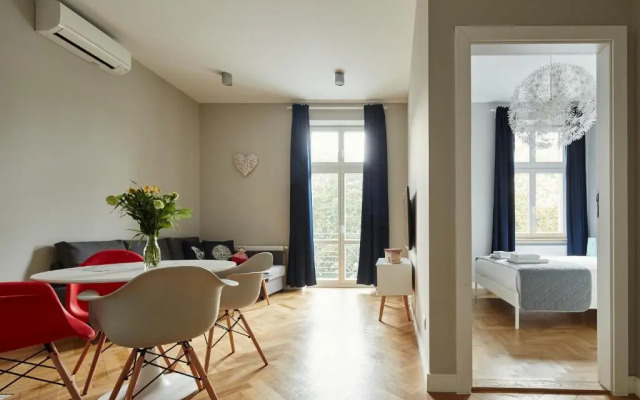 PlayRoom Aparthotel