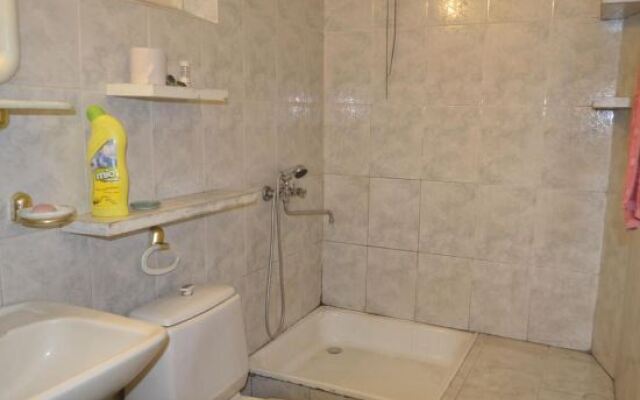 Manoni's Guest House