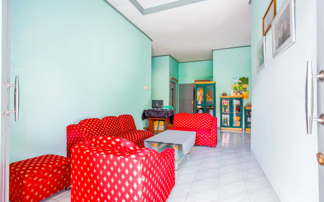 Putri Residence Syariah by OYO Rooms