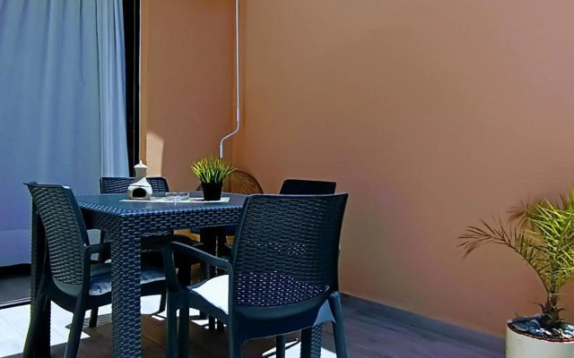Paradise Court Aparthotel