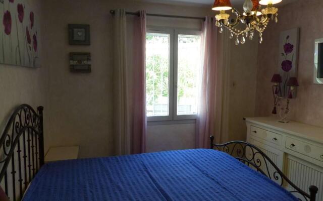 Villa Le Lavandou, 3 pièces, 4 personnes - FR-1-308-146