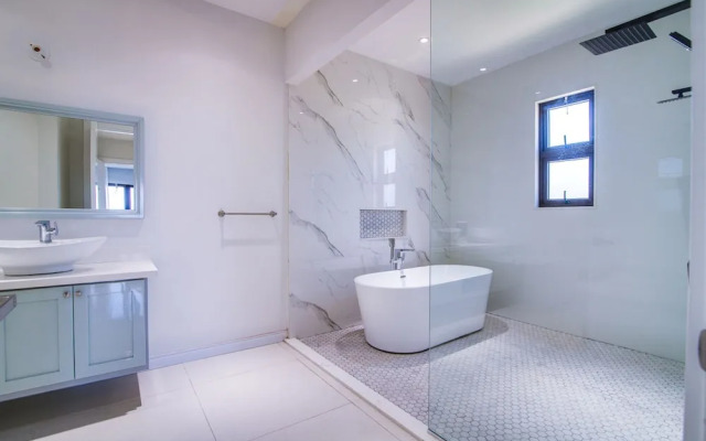 Luxury Oceanfront Villa Fully Staffed Pool Jacuzzi Movie Theatre