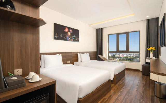 Tan Phuong Nam Hotel & Apartment